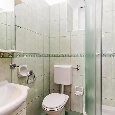 Дом отдыха House With A Swimming Pool - 25271
